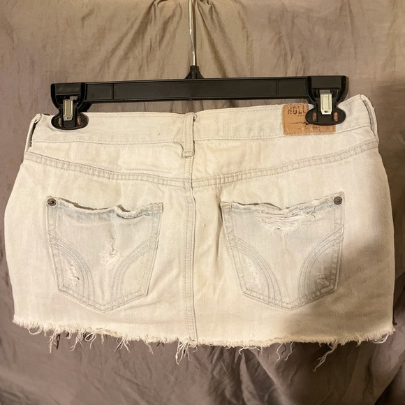 Hollister Destroyed Mini Denim Skirt - Picture 2 of 2